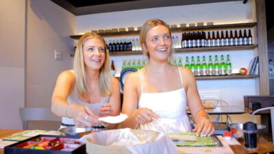 Roll and Authentic Sushi Making Class in Asakusa