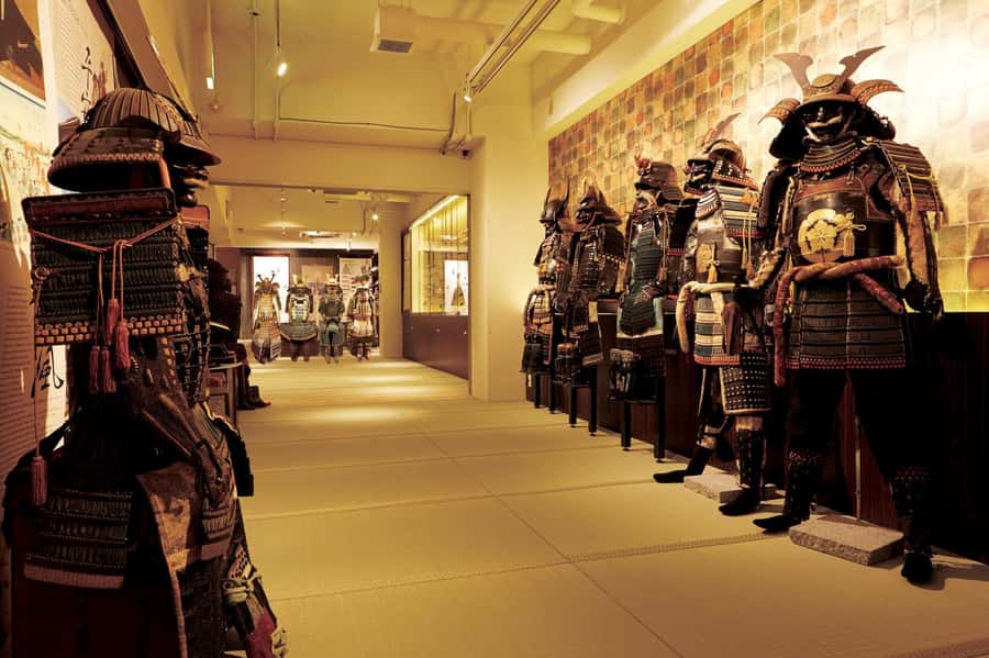 Tokyo: Samurai Ninja Museum Guided tour and Experience - The guided tour: history with a sense of humor