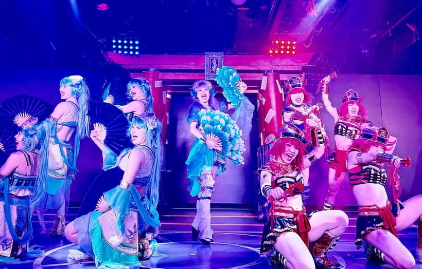 Tokyo: Samurai Restaurant Show Ticket with 2 Drinks - The opening acts: samurai, dancers, and neon