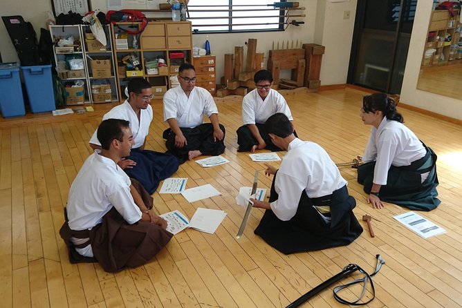 Tokyo:Samurai sword and archery class from a samurai descendant - The instructors and the tone of the lesson