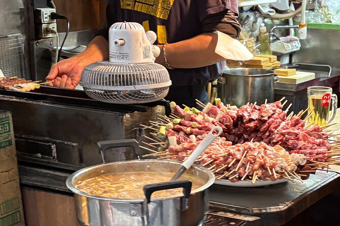 Tokyo: Shinjuku Bar Hopping & Night Walking Tour - What you may eat and drink during the evening