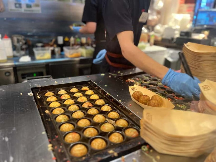 Tokyo: Shinjuku Food Tour (15 Dishes and 4 Eateries) - Tonkatsu, yakitori, and Okinawan flavors