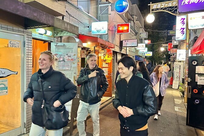 Tokyo: Shinjuku Historical Walking Tour & Secret Backstreets - Tokyu Kabukicho Tower and modern Tokyo