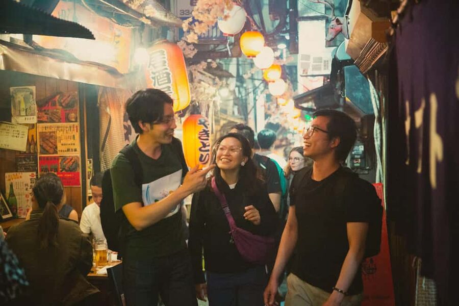 Tokyo: Shinjuku Izakaya and Golden Gai Bar Hopping Tour (2h) - Meeting at Tajimaya Coffee