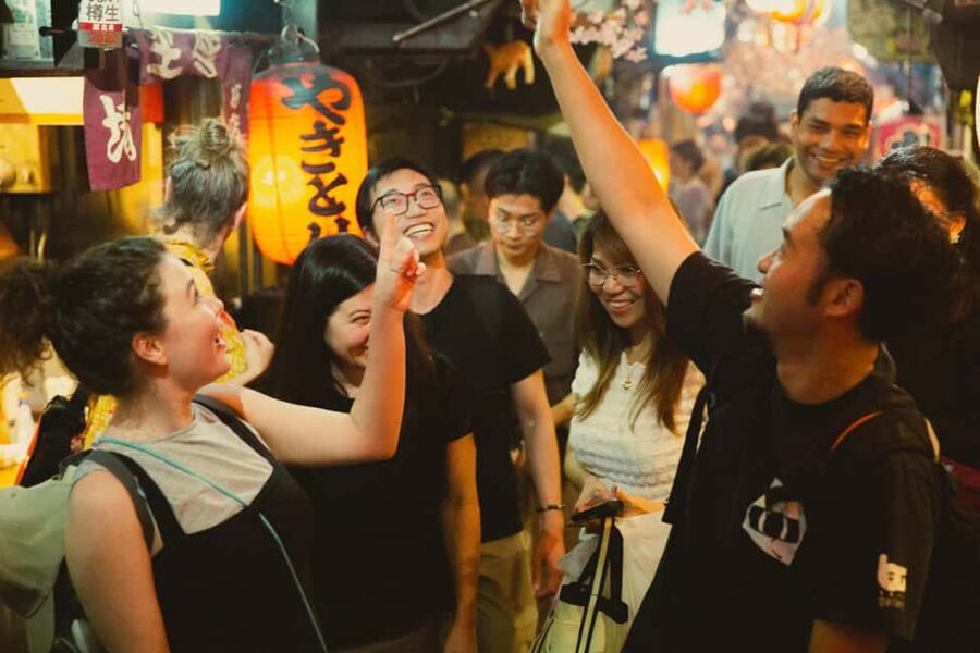 Tokyo: Shinjuku Izakaya and Golden Gai Bar Hopping Tour (2h) - Food, Alcohol, and Dietary Limits