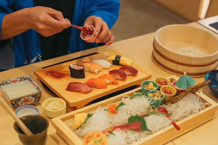 Tokyo: Sushi Making Class in a Happi Coat near a Famous Spot - Arriving and getting settled near a famous Tokyo sight