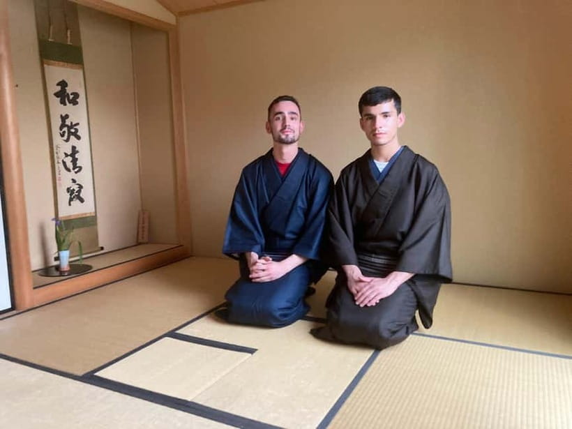 Tokyo: Tea Ceremony Experience in a small tea room - Meeting Mari, the Tea Teacher