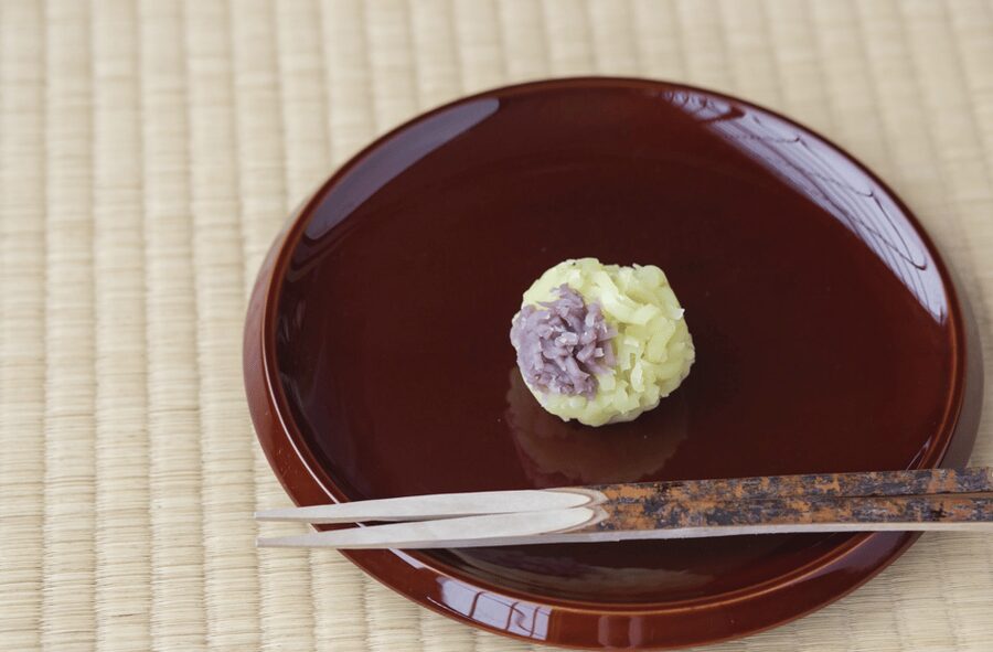Tokyo: Tea Ceremony Experience in a small tea room - Matcha, Dried Sweets, and the Order of the Ceremony