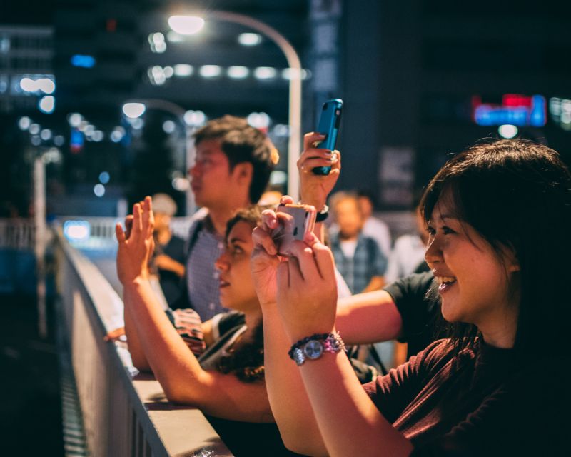 Tokyo: The Best of Izakaya in Shinjuku Food & Cultural Tour - Kabukicho after dark