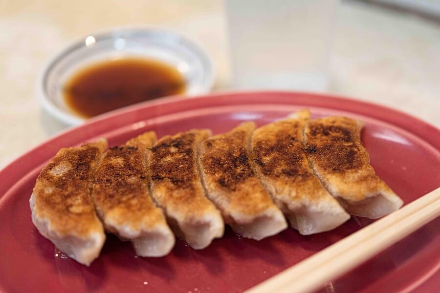 Tokyo: The Best of Izakaya in Shinjuku Food & Cultural Tour - Who will enjoy this Shinjuku tour most?