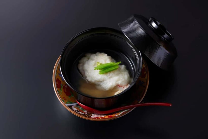 Tokyo: Traditional Geisha Experience Show & Japanese Dinner - The geisha performance with dance and shamisen