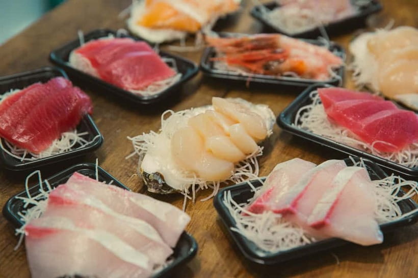Tokyo: Tsukiji Fish Market Culture Tour with Sashimi Tasting - Meeting at Tsukiji Hongwan-ji Temple or Bon Marche