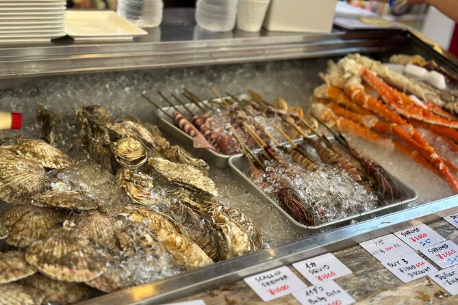 Tokyo Tsukiji Fish Market Food and Walking Tour - The guides make the difference
