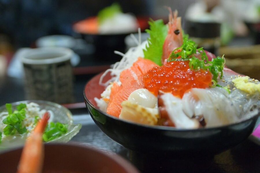 Tokyo: Tsukiji Fish Market Tour with 6 Stops & Seafood Lunch - Why Tsukiji still matters after the fish market moved