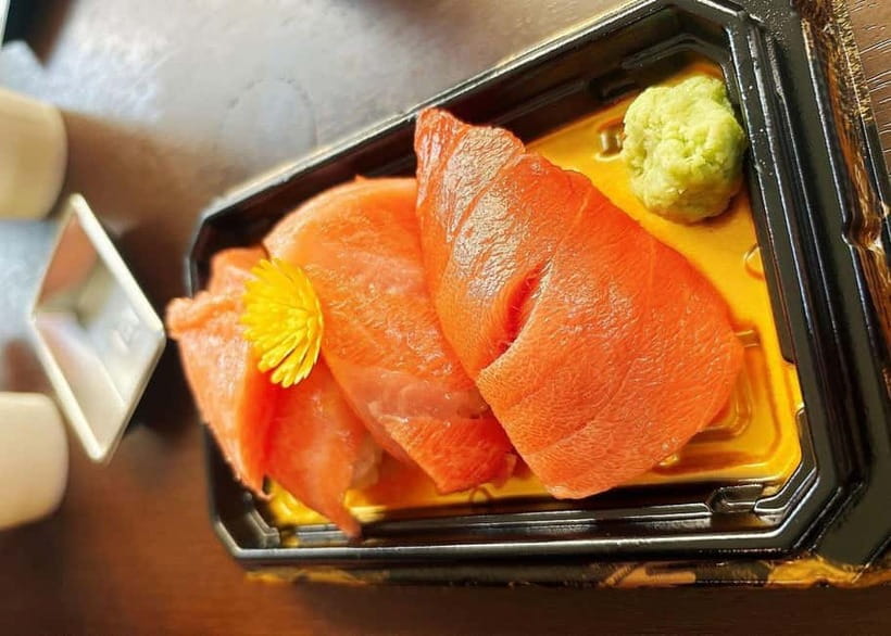 Tokyo: Tsukiji Market and Hama-rikyu Gardens Guided Tour - Eating your way through Tsukiji Outer Market
