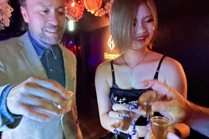 Tokyo VIP private nightlife tour with a local insider - Roppongi for an international night out
