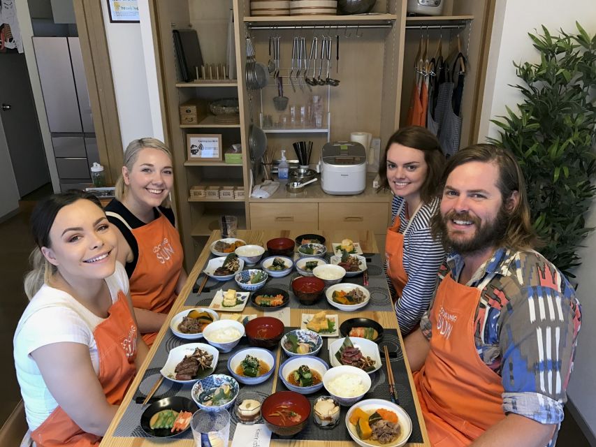 Tokyo: Wagyu and 7 Japanese Dishes Cooking Class - Location tips for reaching the Shinanomachi studio