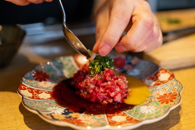 Tokyo Wagyu & Sake Pairing Tasting Experience with Local Flavors - A small room with a chef-led format