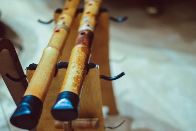 Traditional Japanese Music ZAKURO SHOW in Tokyo - Kimono, close-up instruments, and a relaxed setting