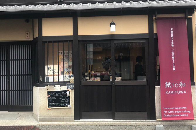 Traditional Japanese Washi Papermaking- Kyoto morning - The First Steps: Learning How Washi Is Made