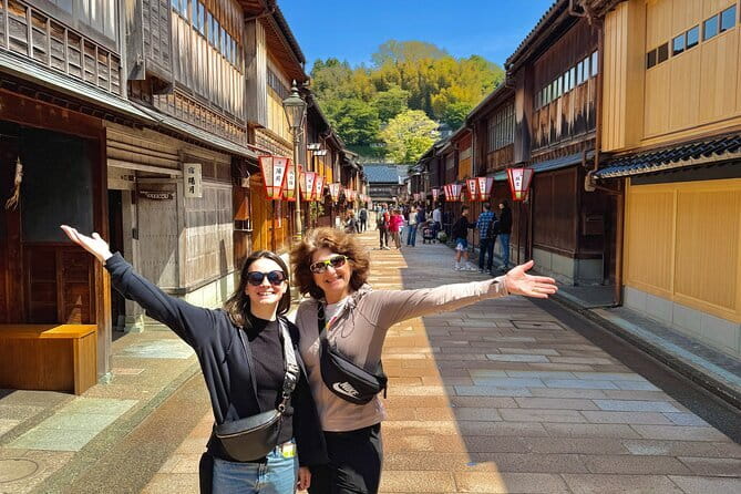 True Kanazawa: Private Walking tour with a Local guide - Nagamachi and the old samurai quarters