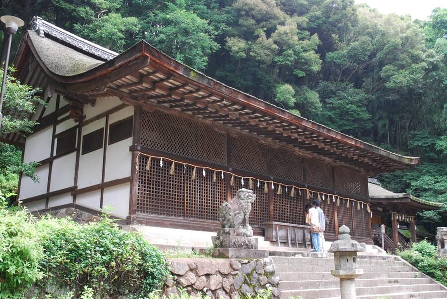 Uji: UNESCO Heritage & Tea Ceremony Walking Tour - What the guides add to the experience
