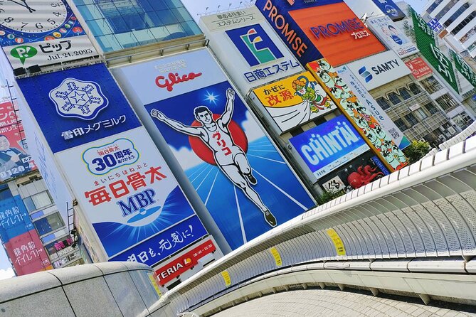 Ultimate Osaka Walking Tour: Castle, Dotonbori & Hidden Gems - Kuromon Market and the included Osaka lunch