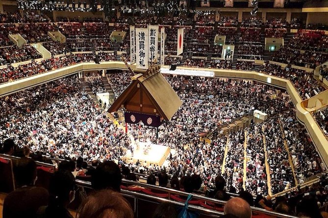 Ultimate Sumo Tournament: Tokyo, Osaka, Nagoya, Fukuoka - Why sumo is worth fitting into your Japan trip