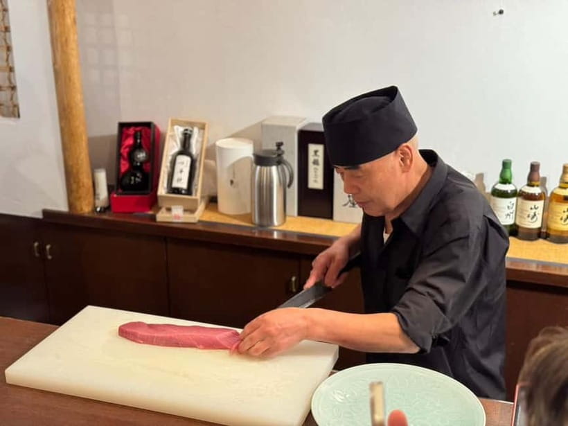 Unlimited Sake Tasting with Sushi Omakase tasting in Tokyo - What the 90-minute experience is really about