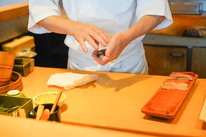 Vegan Friendly Sushi & Okonomiyaki Shibuya Night Foodie Tour - Okonomiyaki in the Shibuya food district