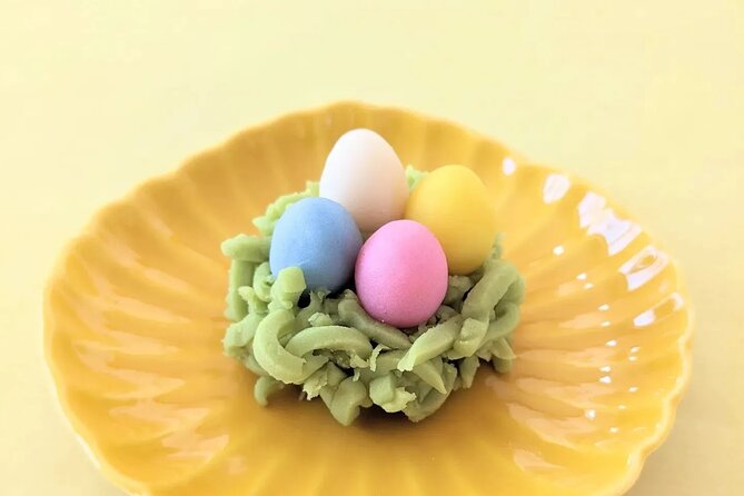 Wagashi traditional japanese sweets class - A home visit with tea and local conversation