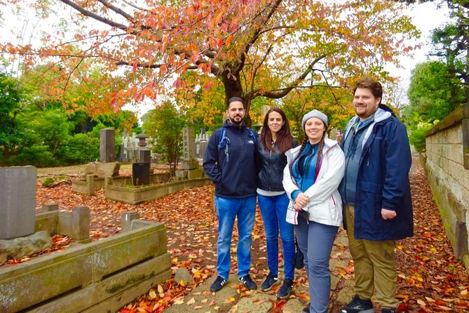 Yanaka Walking Tour: Historic and Traditional District of Tokyo - A 40-minute walk through Yanaka Cemetery